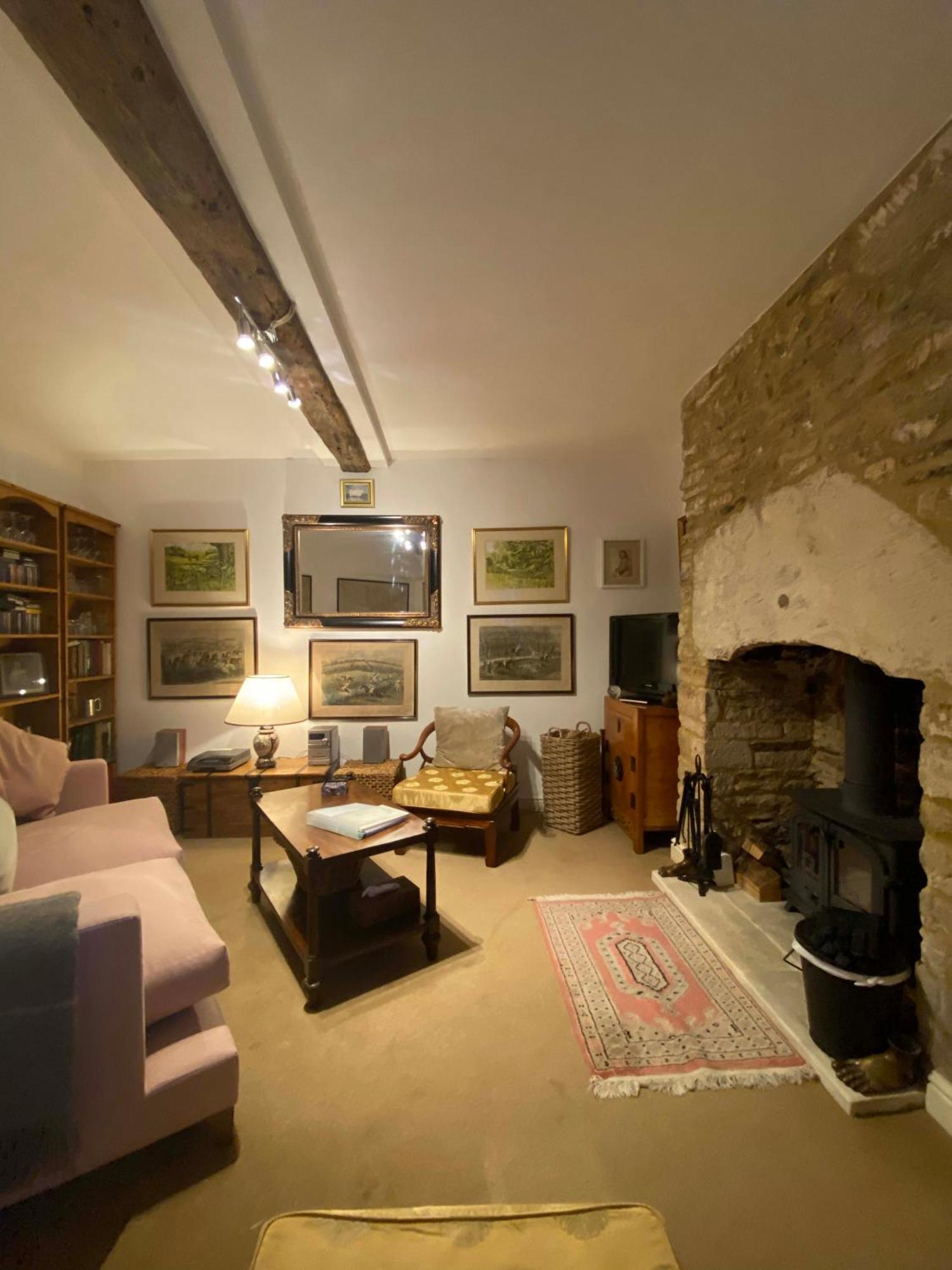 Market Place Cottage, Tetbury, Cotswolds Grade II Central Location Exterior photo